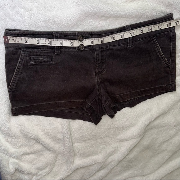 American Eagle Y2K Washed Black Low Rise Micro Shorts Sz 4 Pockets Mini Stretch - Picture 8 of 11